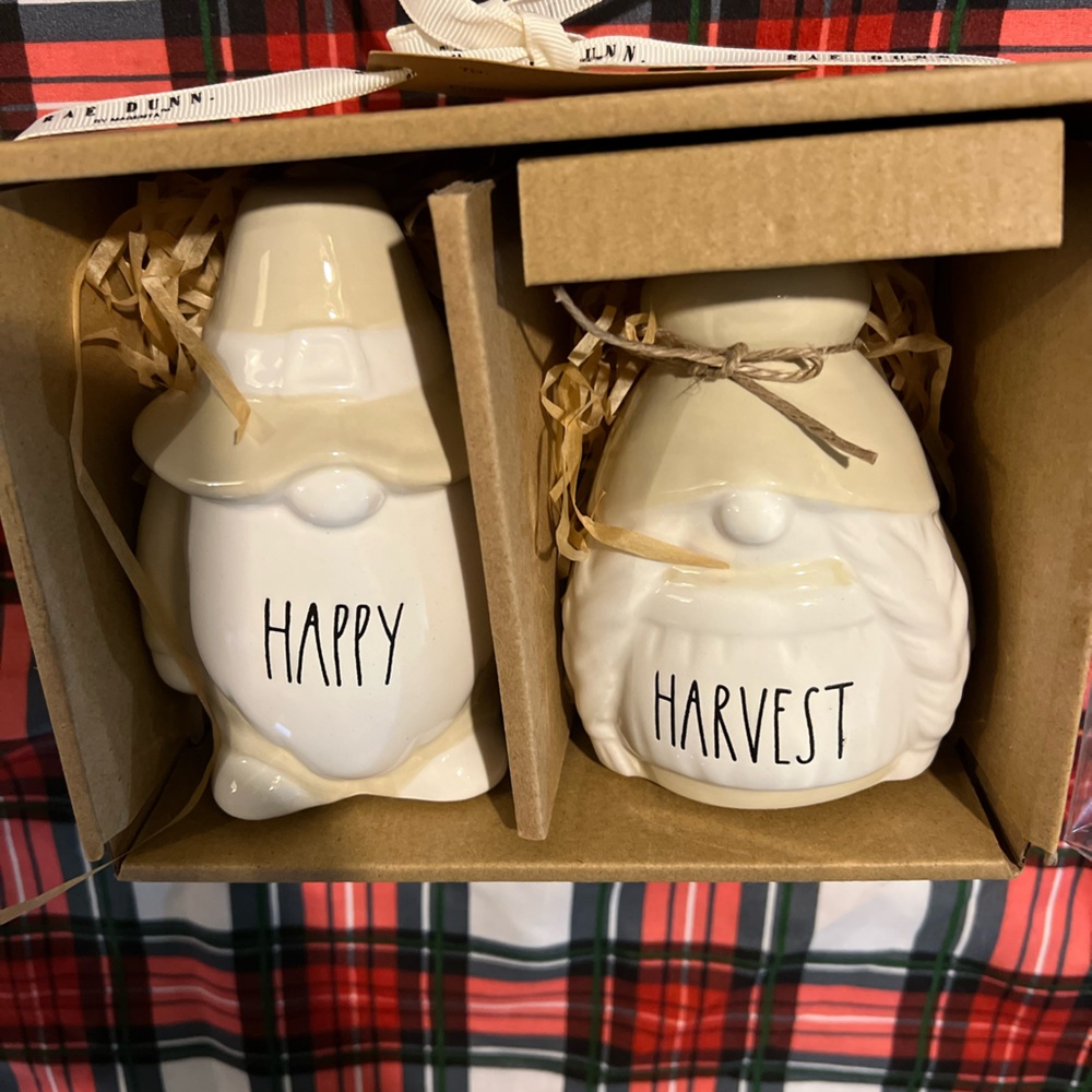 Rae Dunn thanksgiving shakers